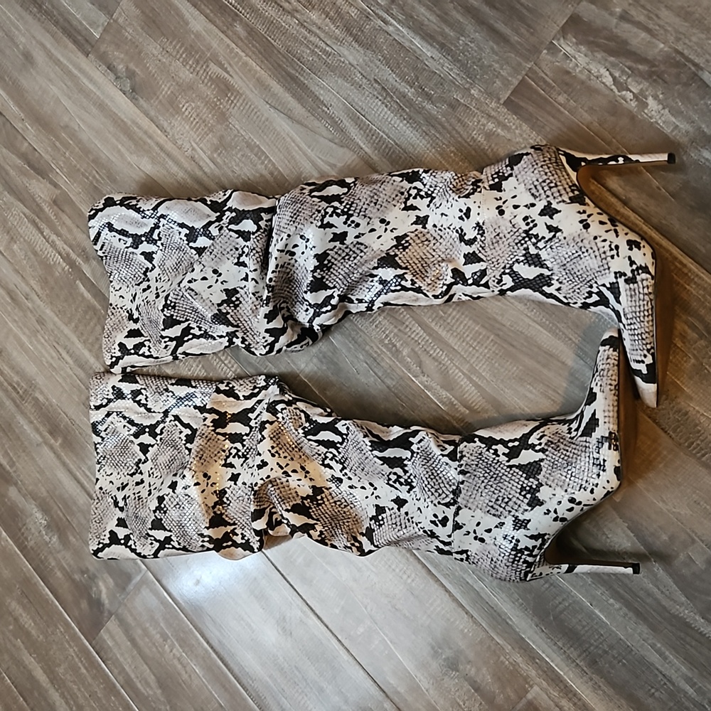 Womens Jessica Simpson boots size 8.5